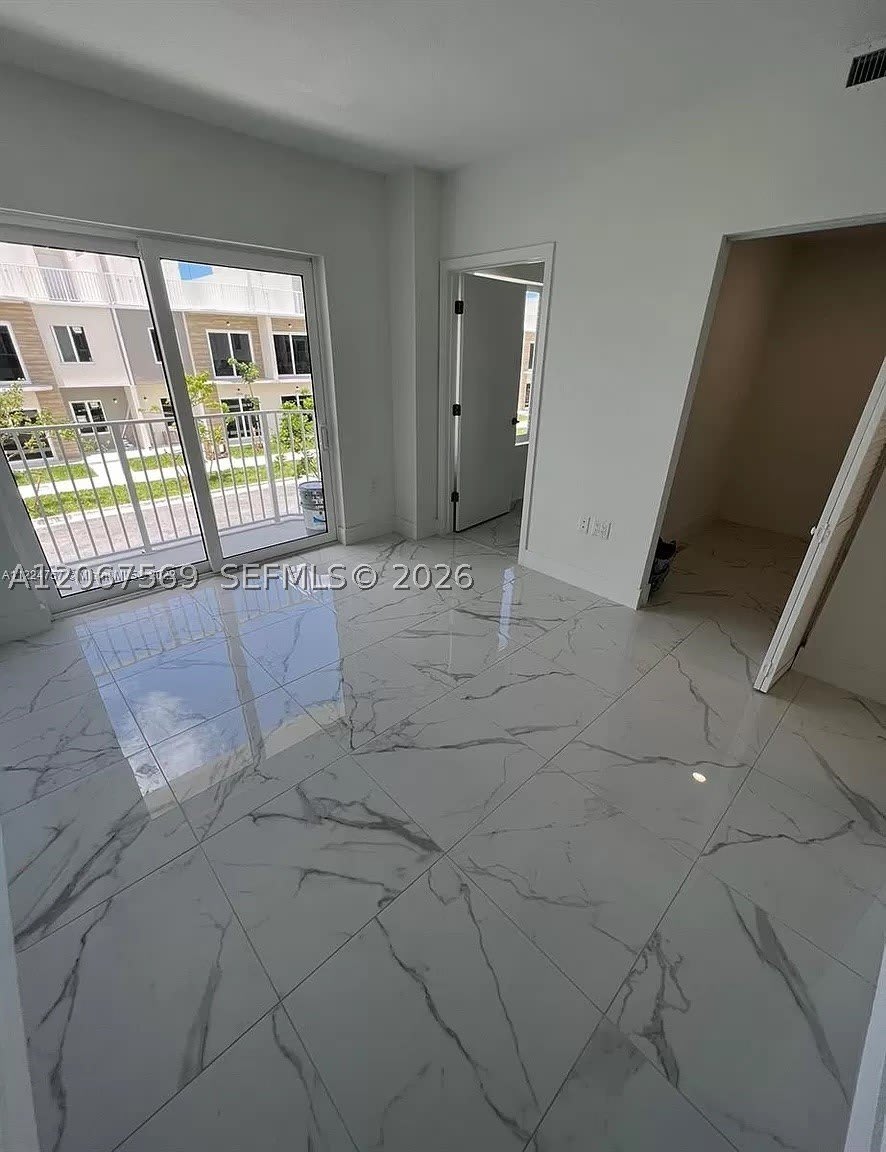 25859 SW 144th Ct – photo 5