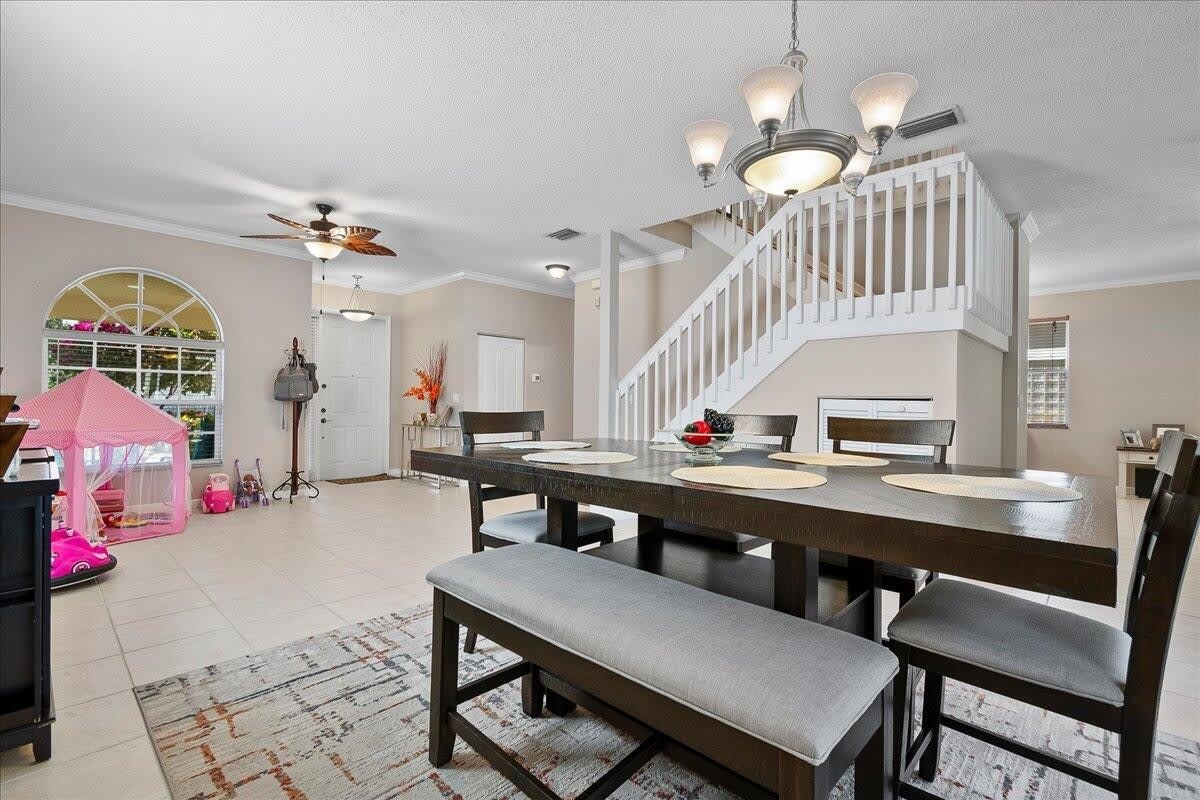 114 Lancaster Way – photo 5