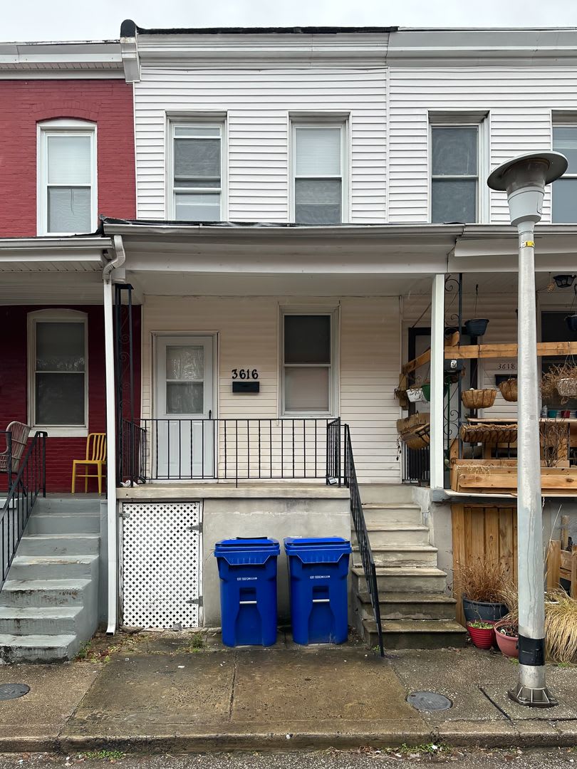 Charming 2BD/1BA Townhome in Hampden, MD! – photo 1