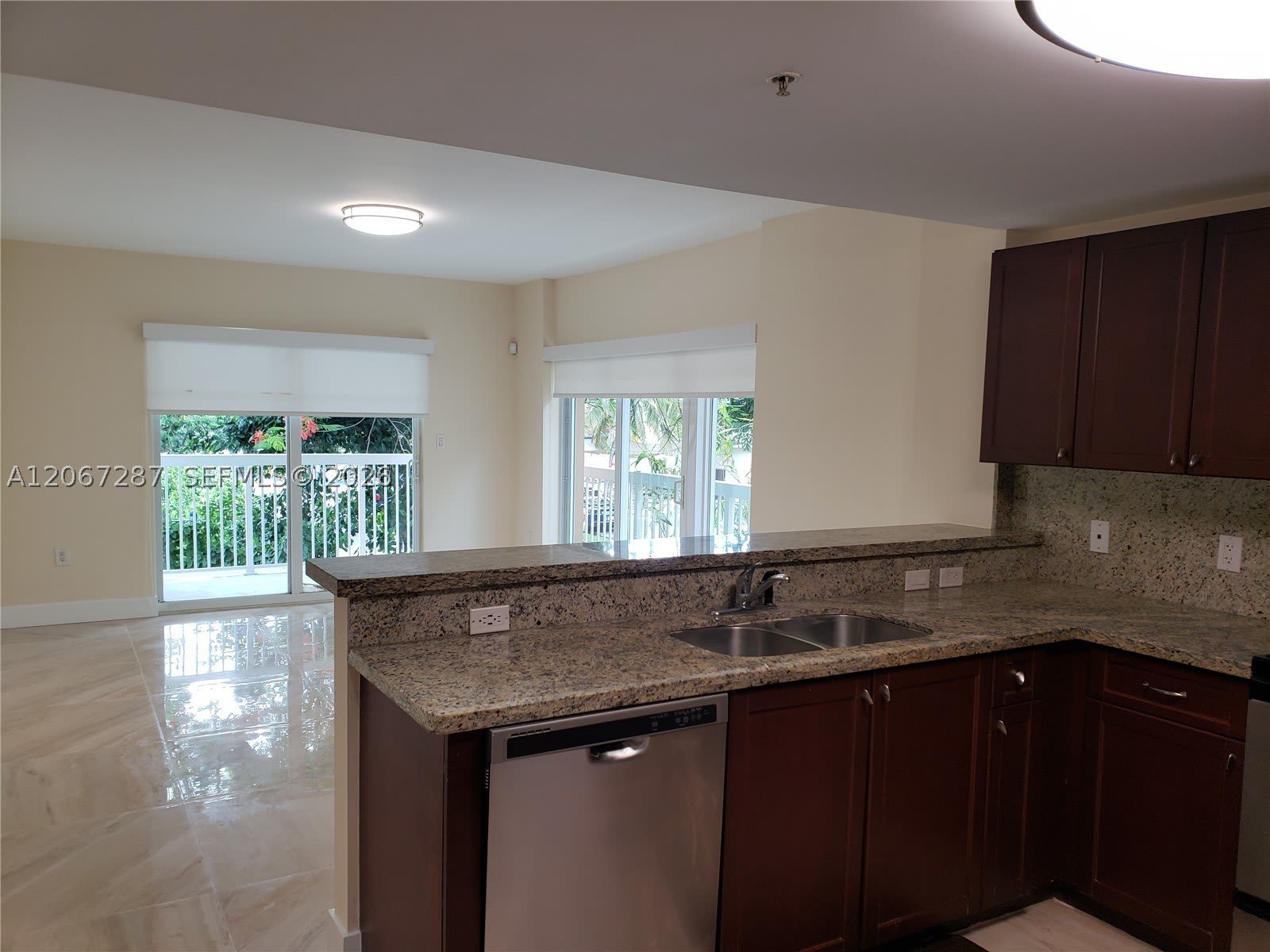 2740 SW 28th Ter – photo 3