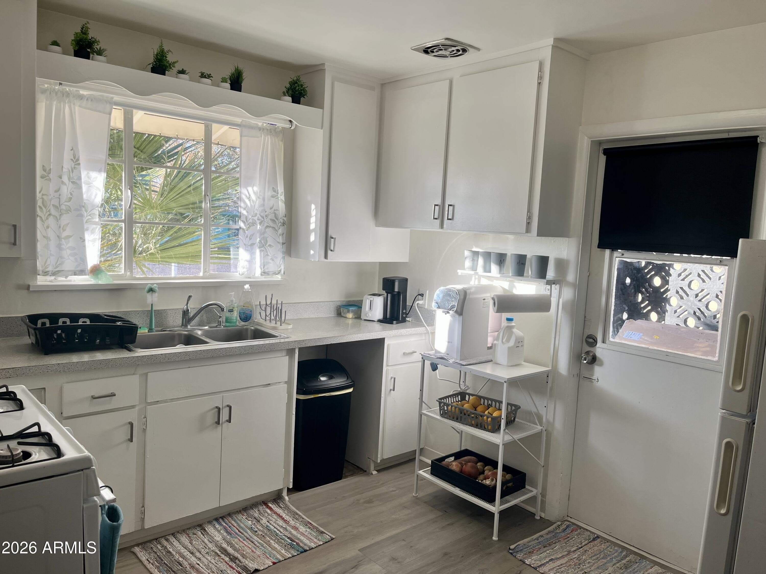 1222 E MCLELLAN Boulevard – photo 4