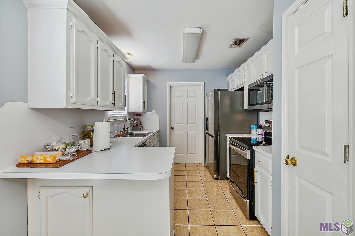 15017 Ridgewood Ave – photo 5