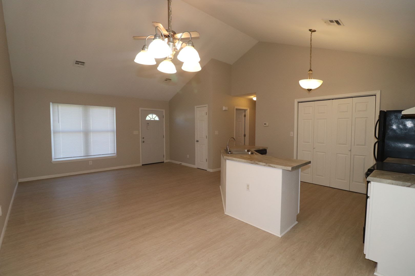Remodeled Duplex Rent Ready – photo 5