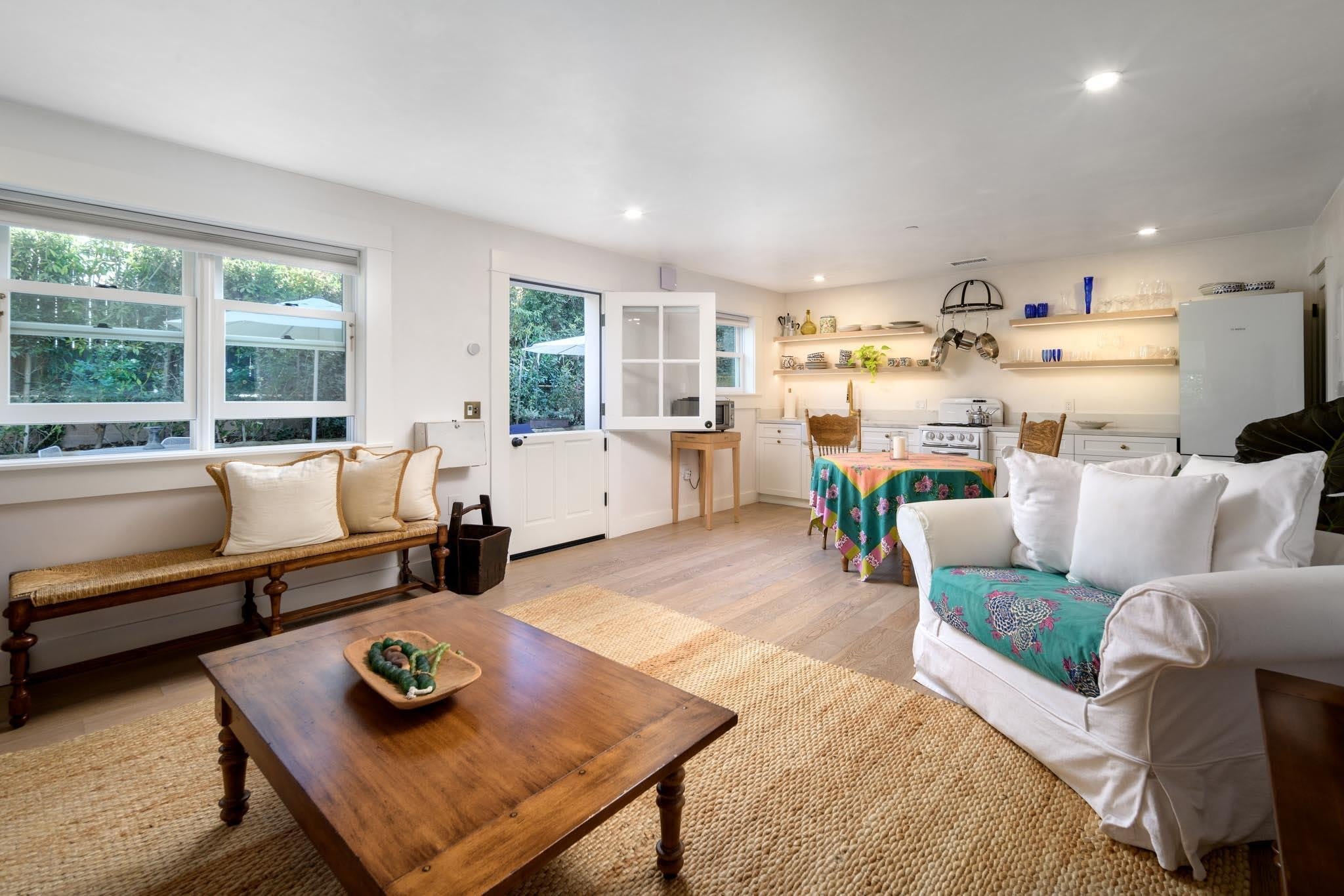 1703 Chapala Street – photo 2