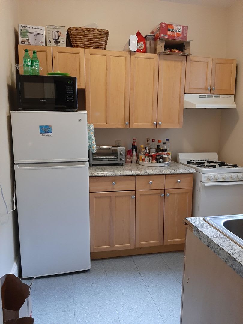 2 Bed Split (Or 1-Bed with Living Room) w Heat and Hot Water Inc! NEAR T – photo 5