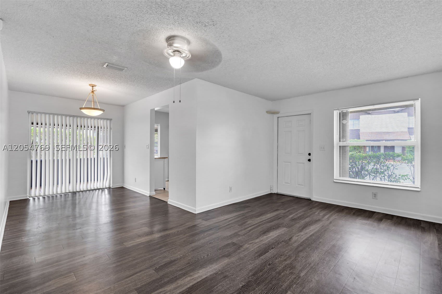 3201 NW 4th Ter – photo 3