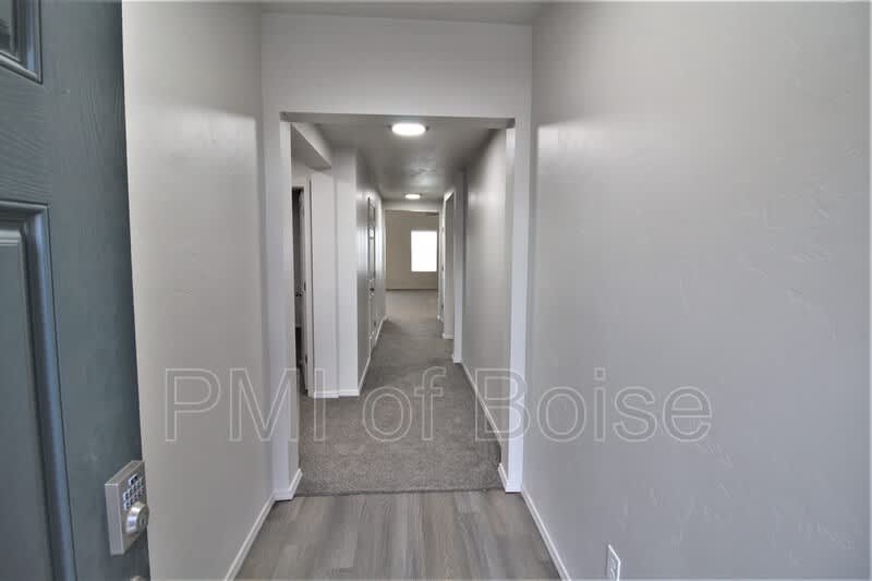 19571 Newhall Pl – photo 4