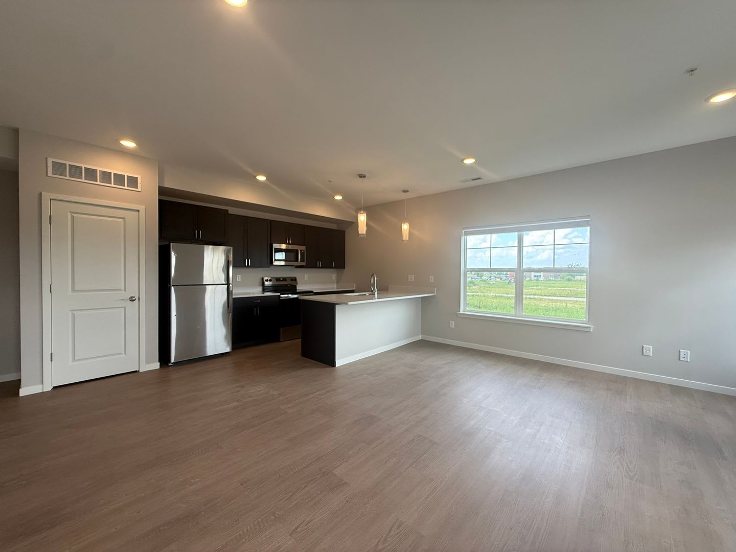 Brand New 2 Bedroom Townhome – photo 2