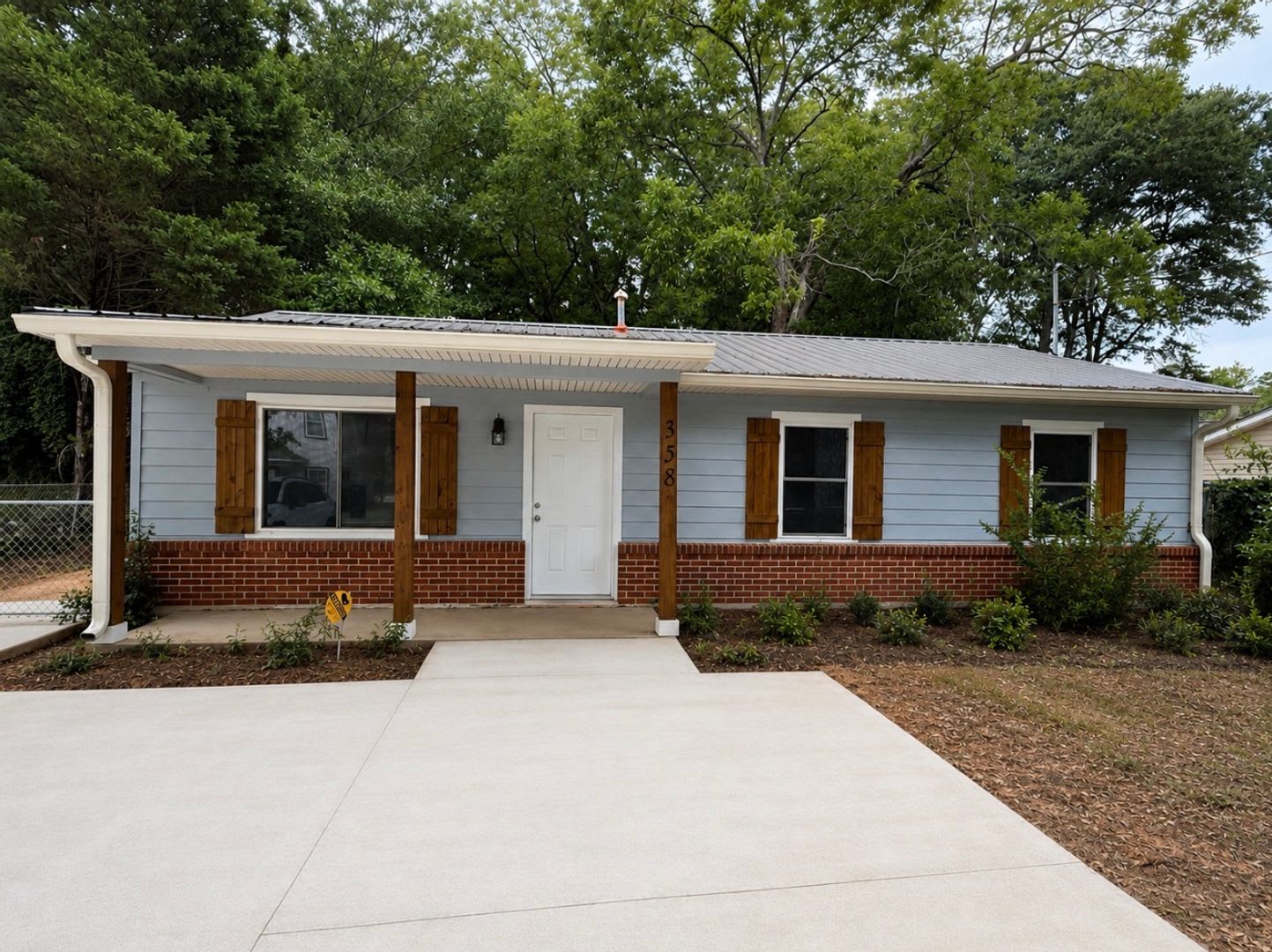 Beautifully Remodeled 3 Bedroom Home Just Minutes from Auburn University! – photo 1