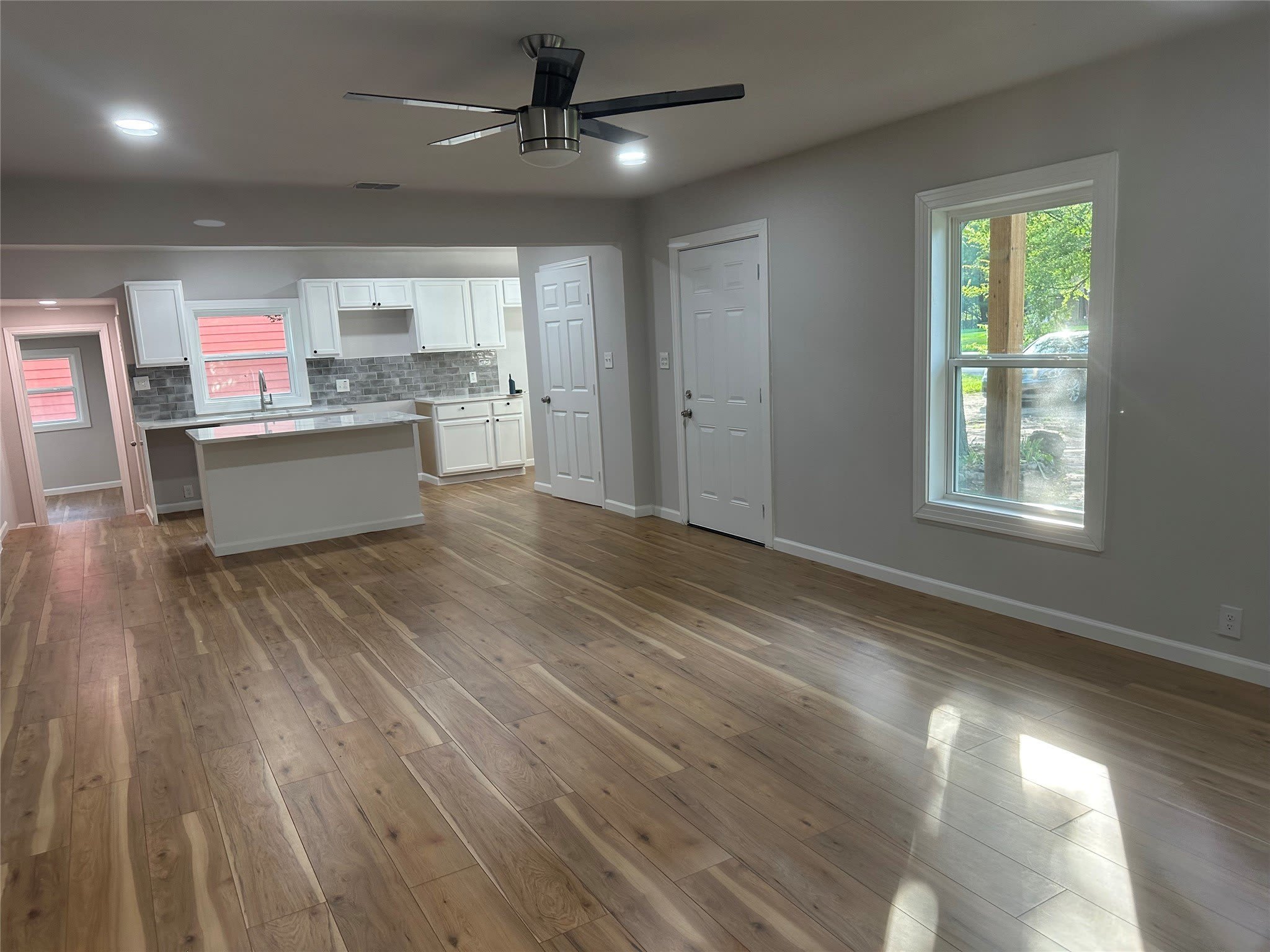 1008 Commerce Drive – photo 3