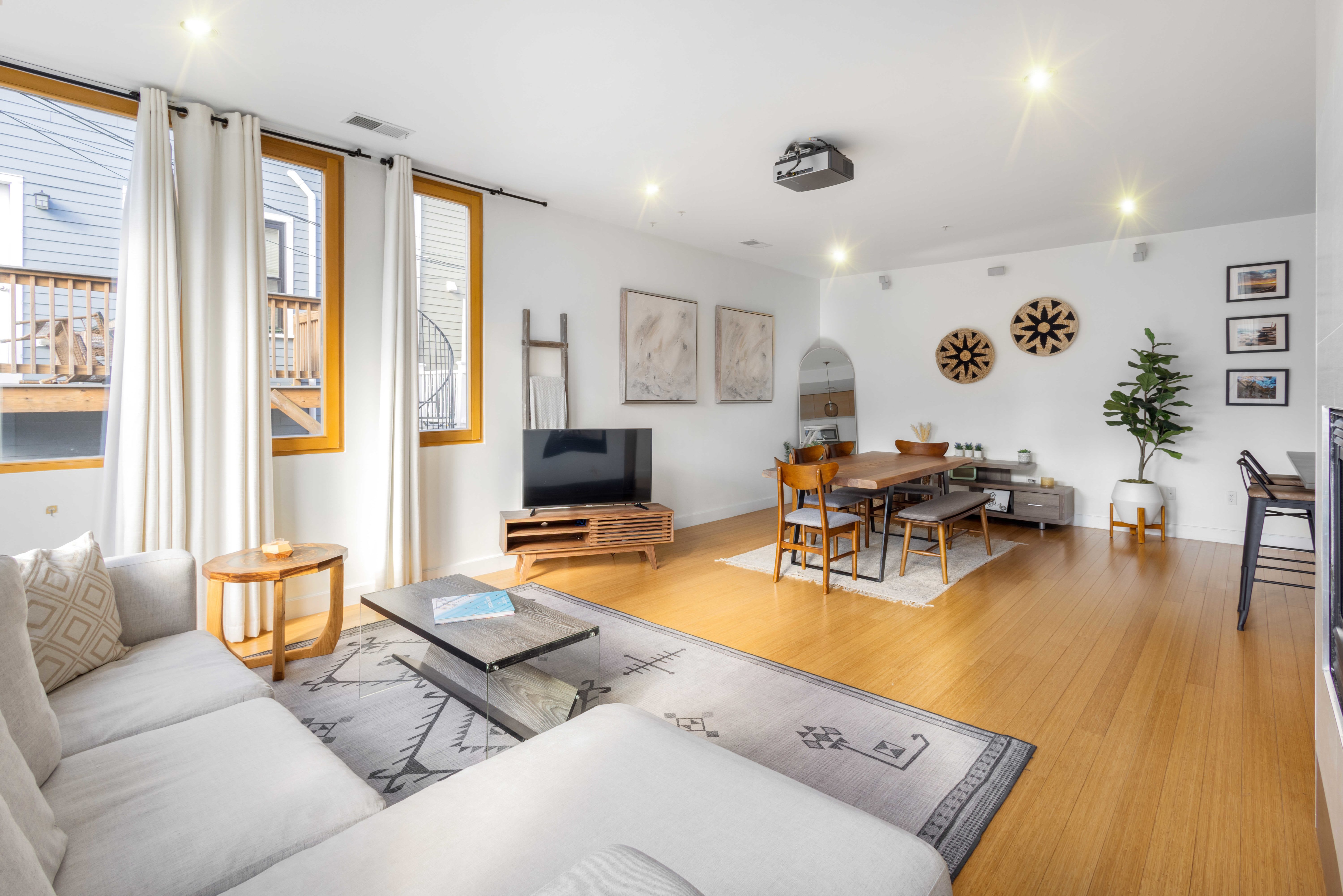 210 Bolton Street – photo 3