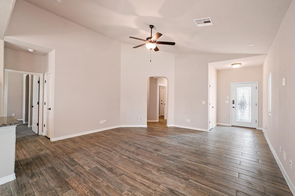 852 Lemington Street – photo 5