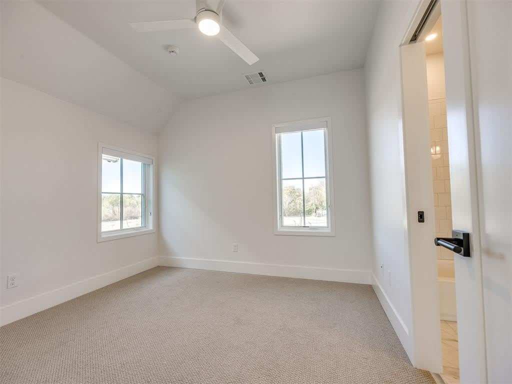 1078 Hangar Drive – photo 5