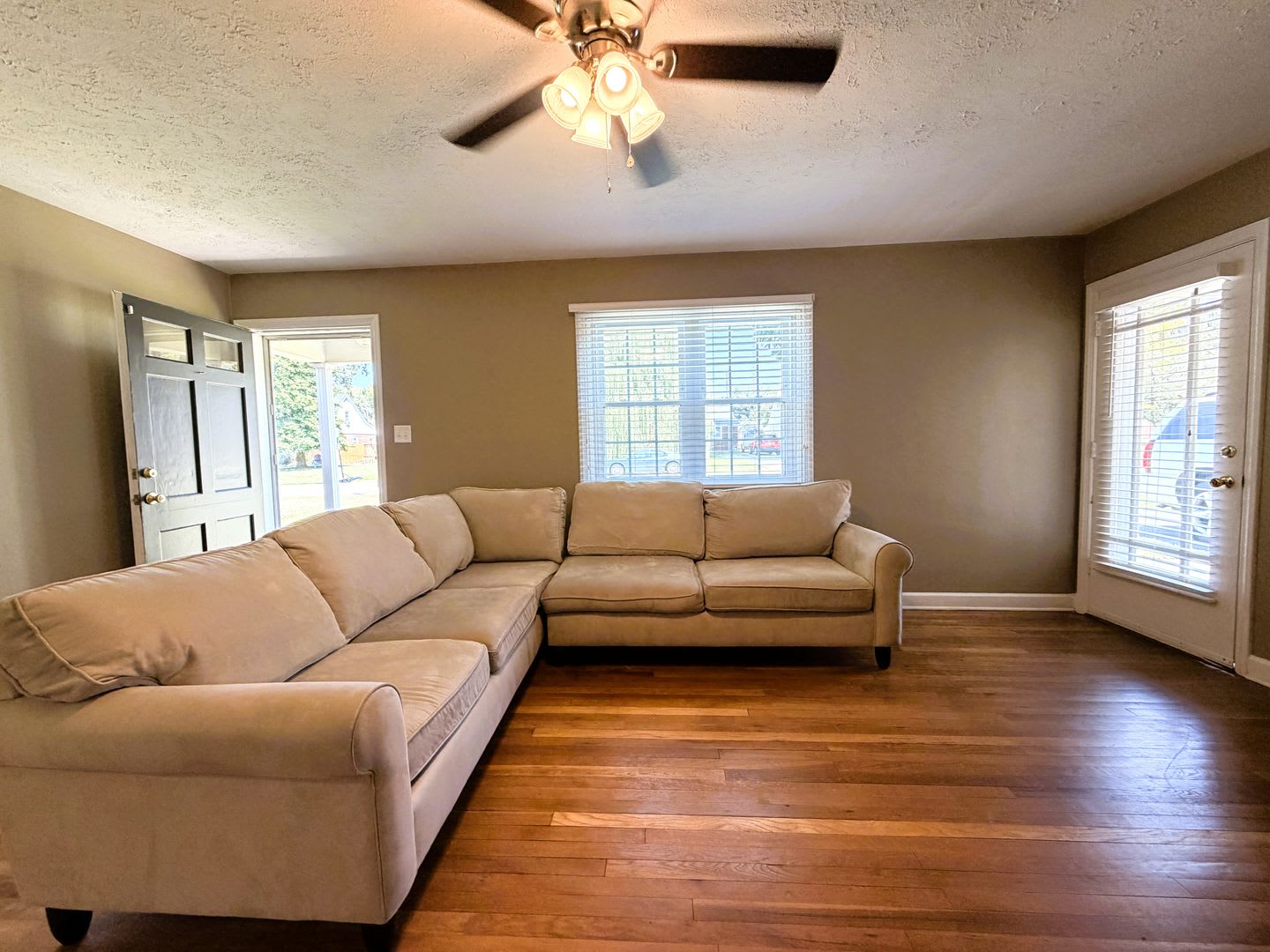**Charming 2BR Home with Original Hardwood & Built-Ins!** – photo 2