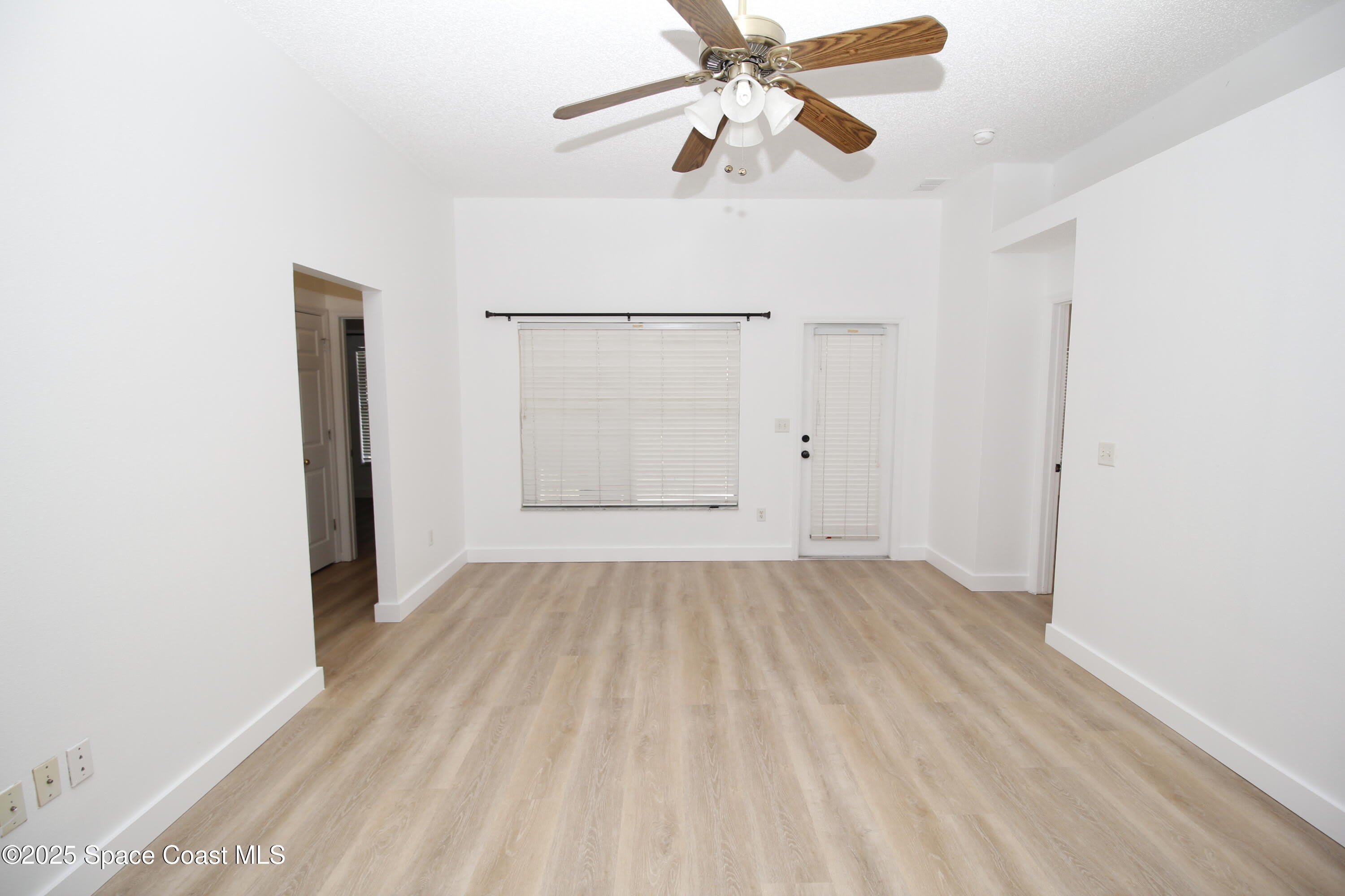 2440 Bridgeport Circle – photo 3