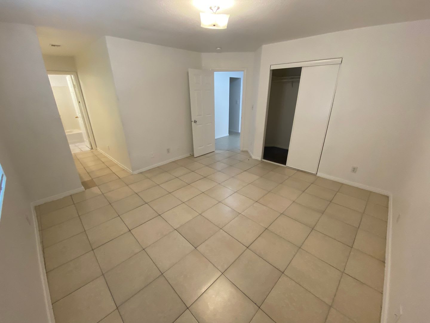 4 Bed 2 Bath Home Located In Central Las Vegas – photo 5