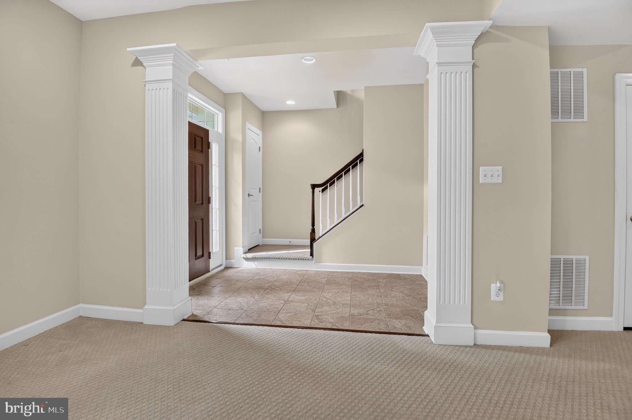 24949 EARLSFORD Drive – photo 2