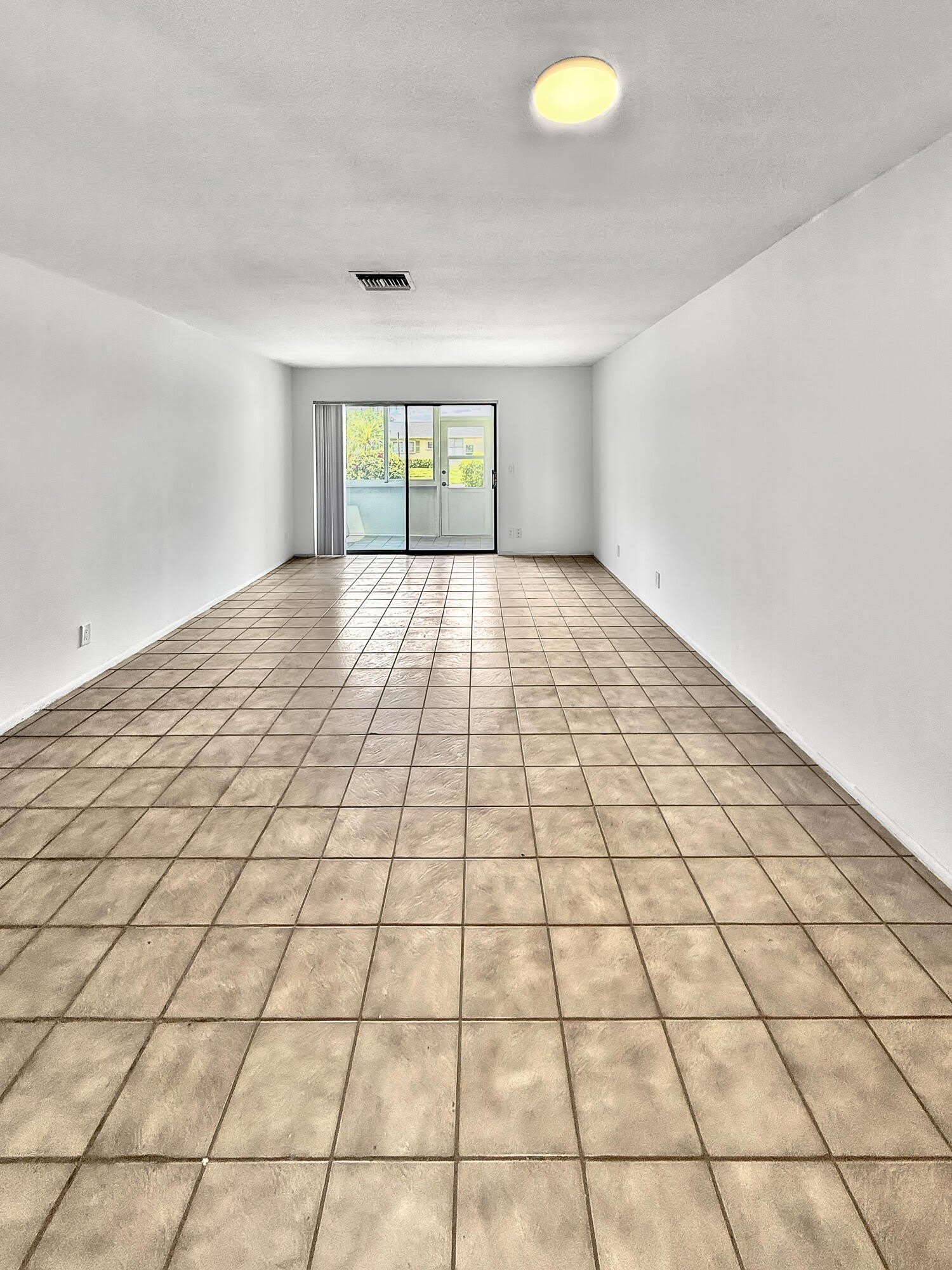 5263 Cresthaven Boulevard – photo 4