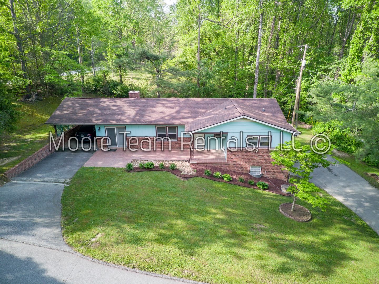 3BR/2BA Home with Basement Garage & Extra Storage – photo 1