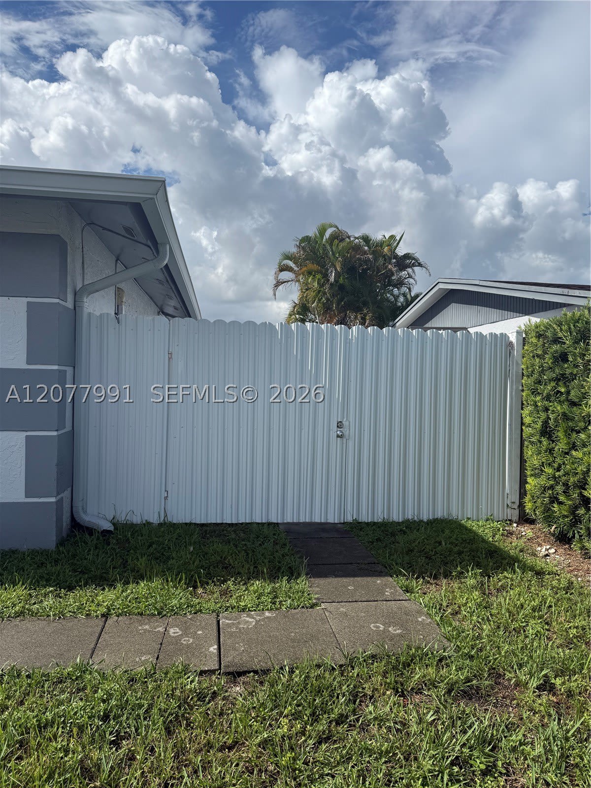 13410 SW 81st St – photo 3