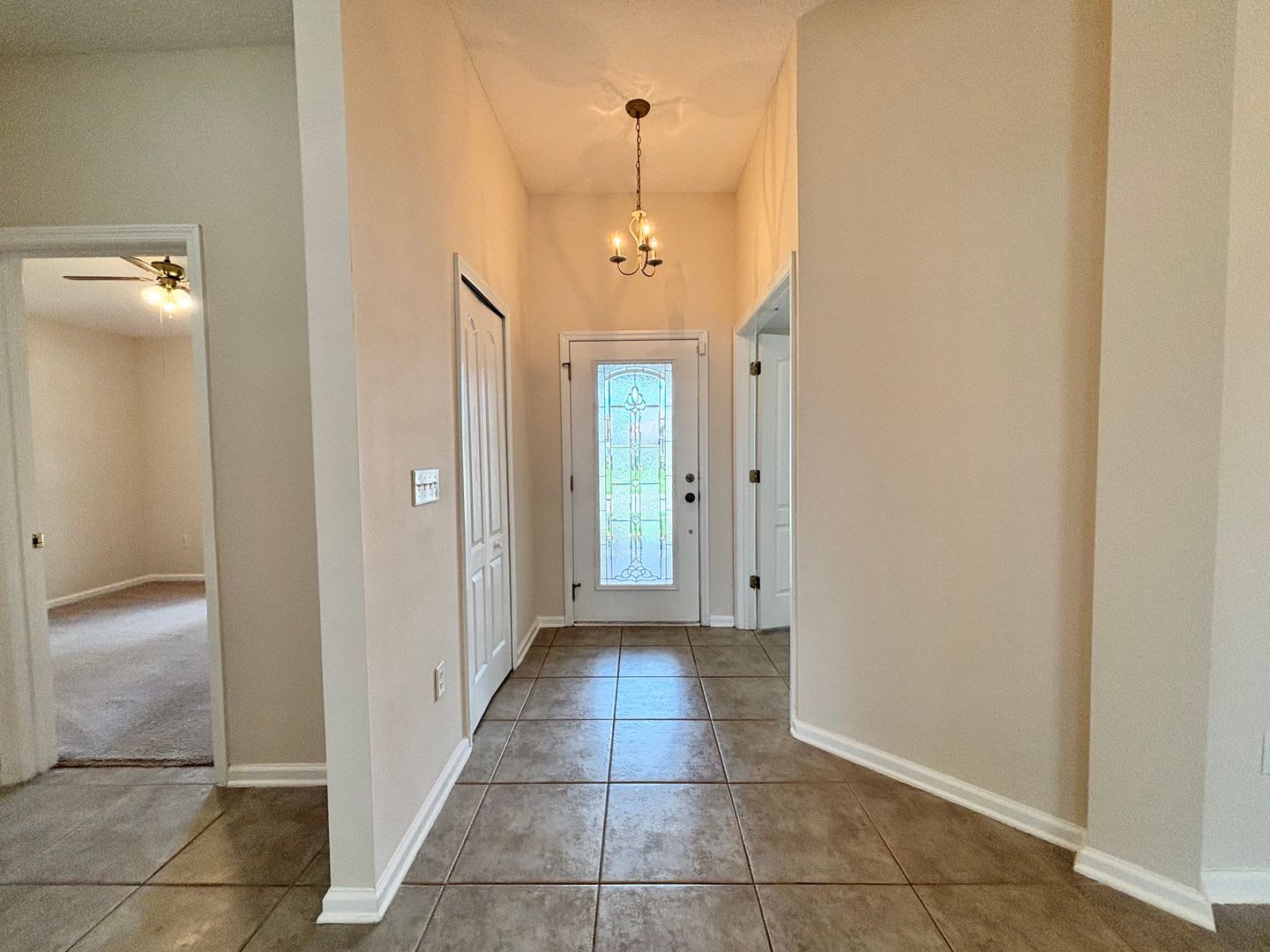 Charming, Well Kept in Wonderful Community! – photo 2