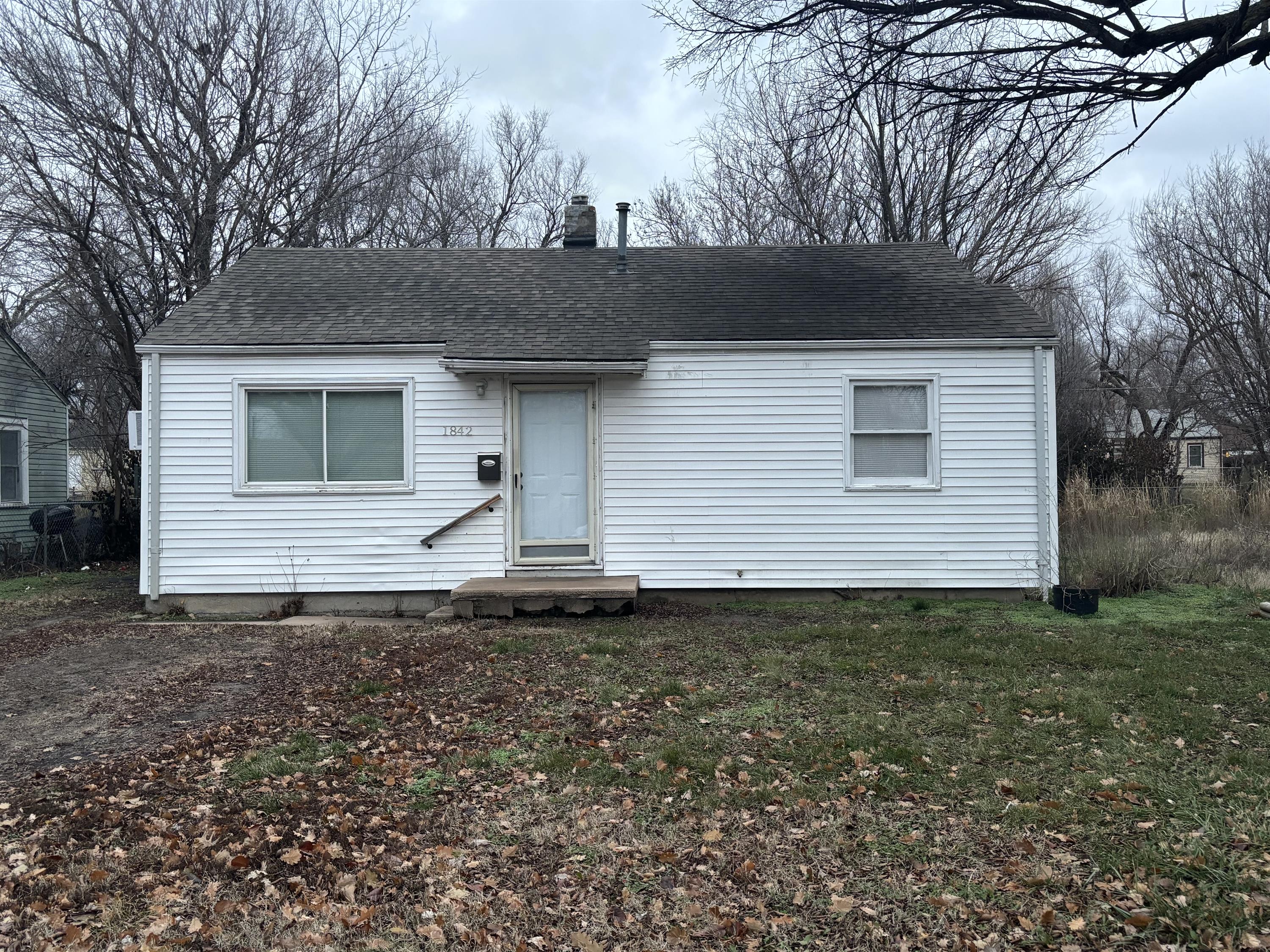 1842 N Poplar – photo 1