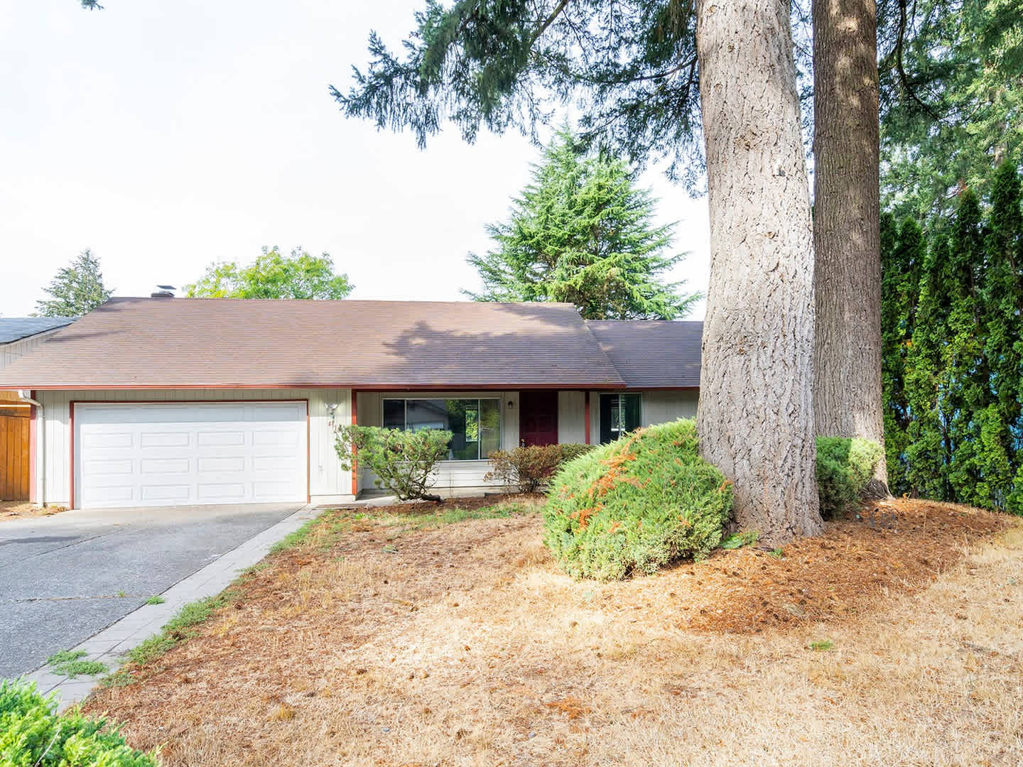 Well Maintained Ranch Style Home for Lease in the Burnt Bridge Creek Neighborhood – photo 2