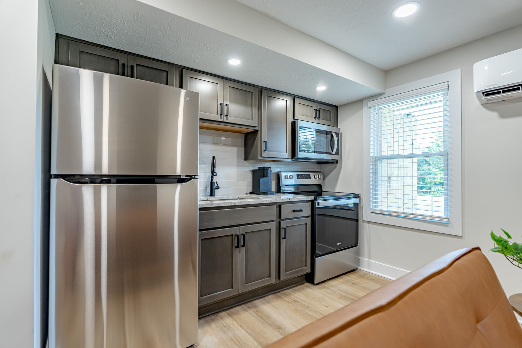 422 Lexington Avenue – photo 2
