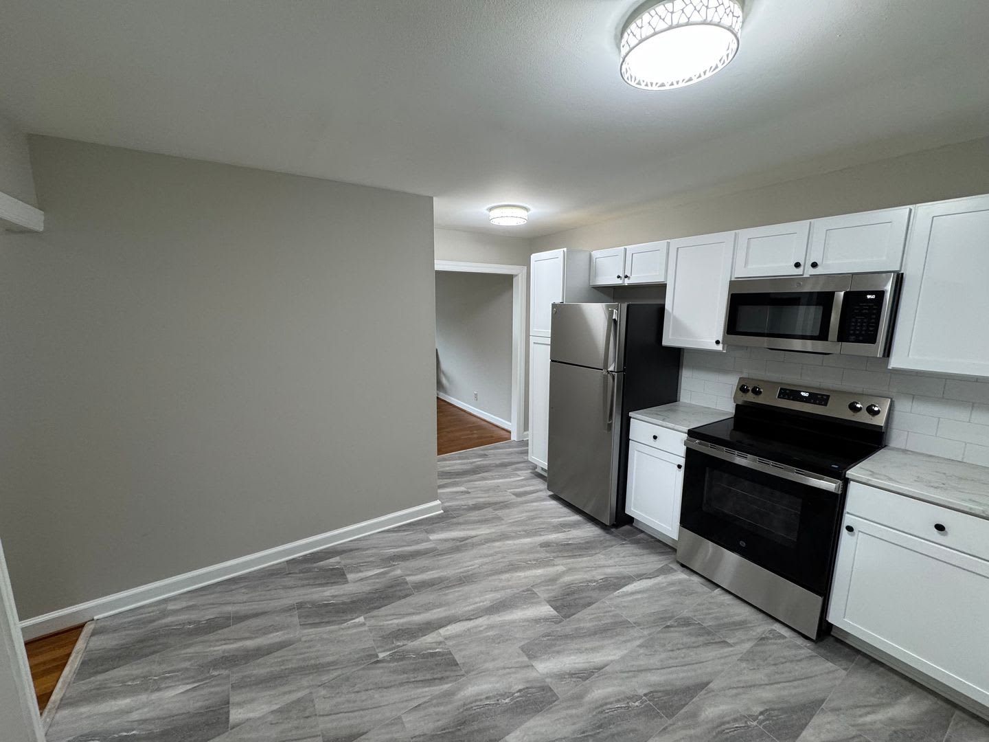 2112 N Stewart Avenue – photo 3