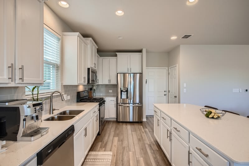 9604 Dawn Pearl Drive – photo 3