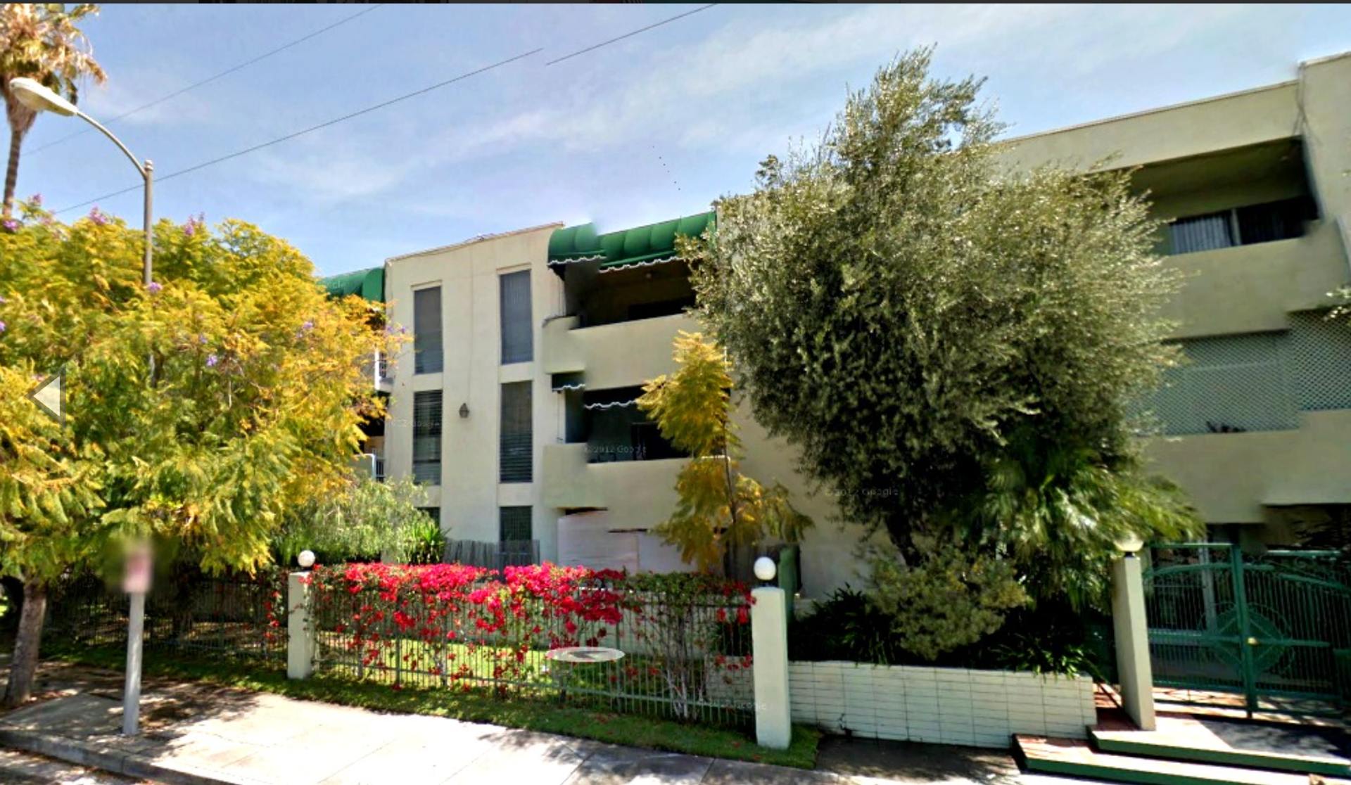 Tarzana Five Apartments – photo 4