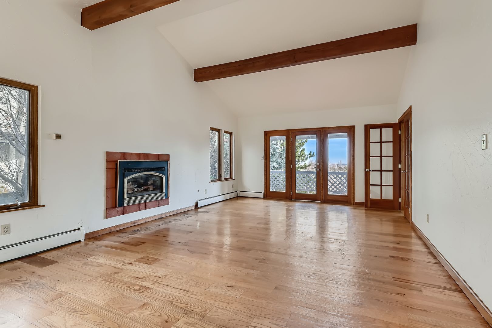 AMAZING LOCATION 4 Bed 2 Bath Home in Boulder! – photo 5