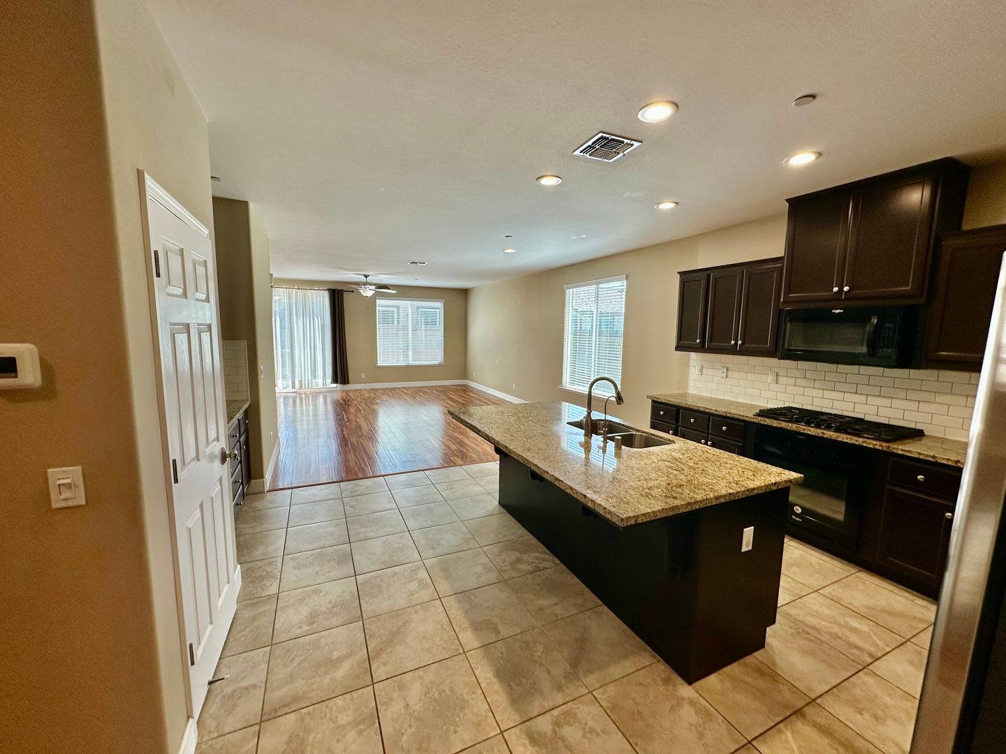 Beautiful 3-Bedroom, 2-Bath Home for Rent in Los Banos, CA – 1,620 Sq. Ft. – photo 2