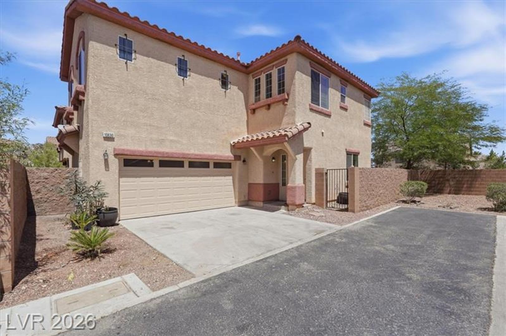 Inviting 3-Bedroom Home with Oversized Loft in Gated Southwest Community – photo 2