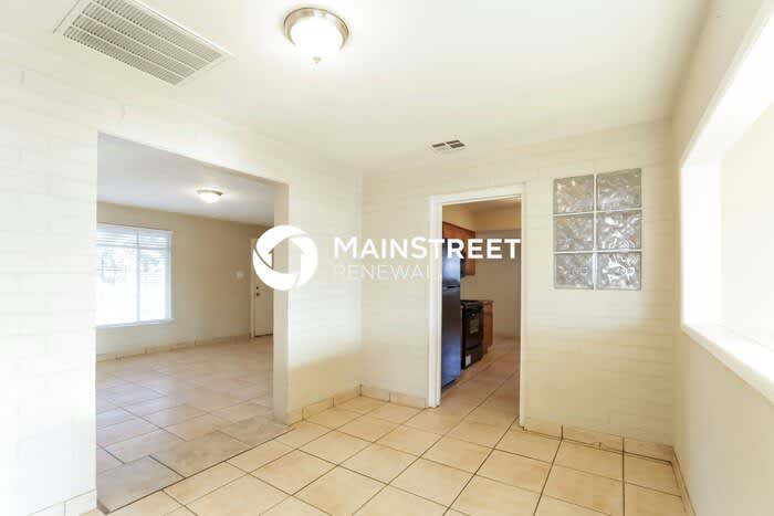 4301 North 59th Avenue – photo 3
