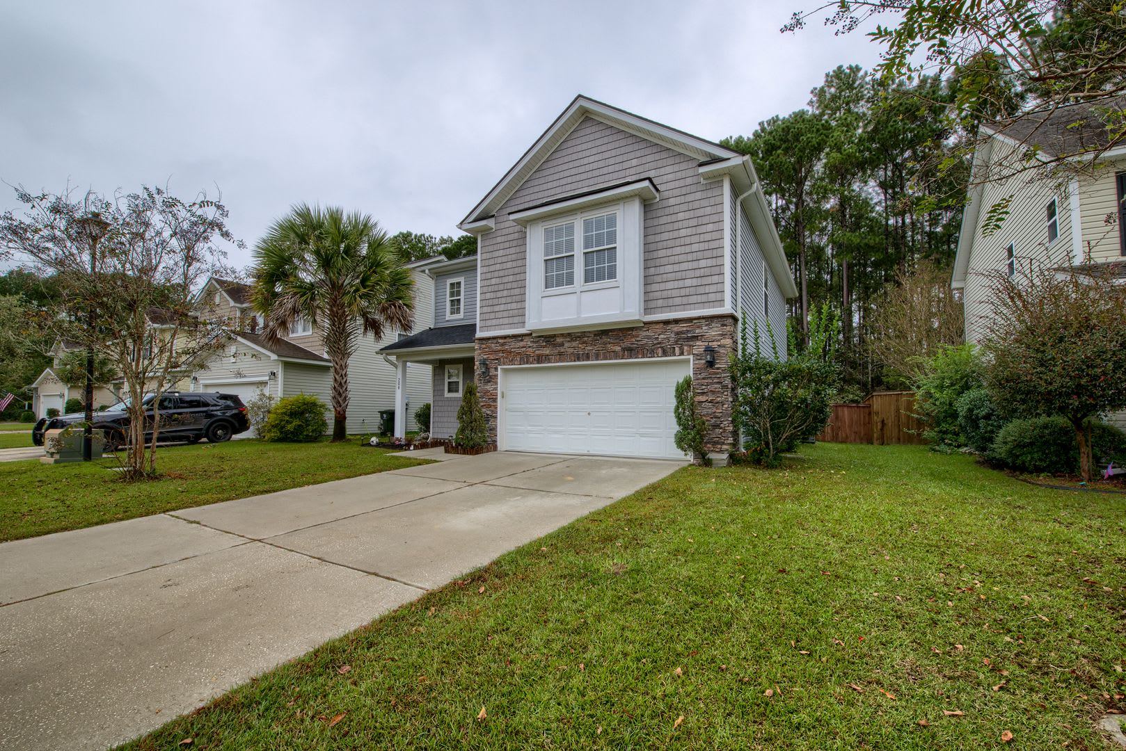 Spacious Home Near Foxbank Amenities – photo 3