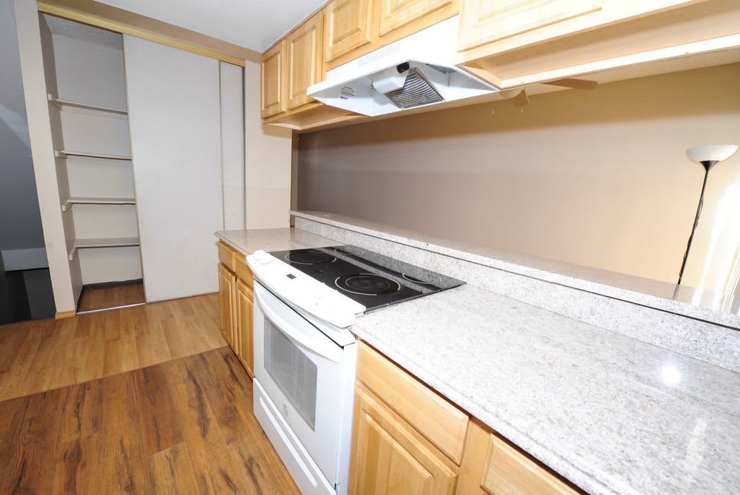 1956 South Oswego Way – photo 4