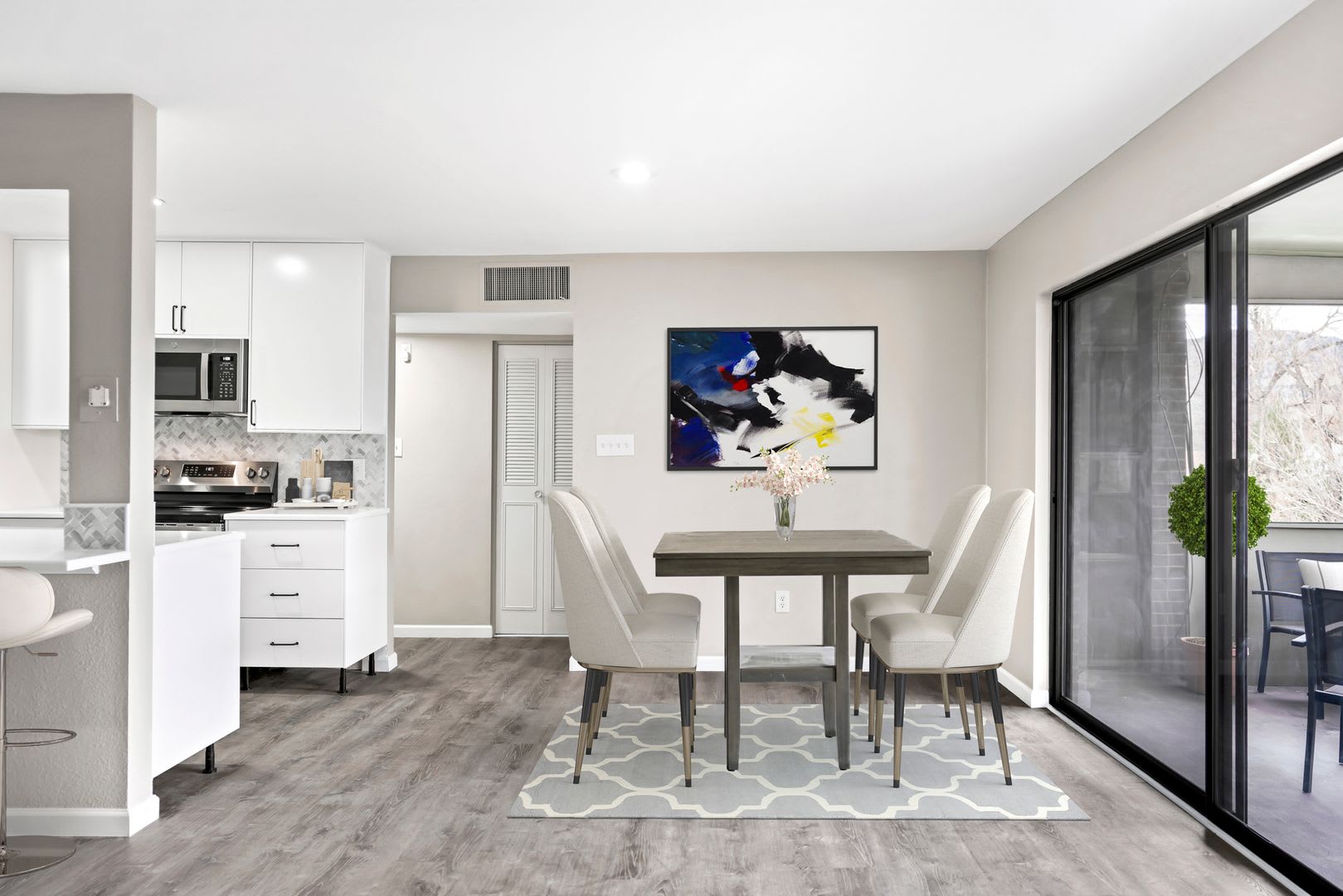 Stunning Fully Remodeled 2Bd 2Ba Top Floor Unit In The Heart Of Boulder – photo 5
