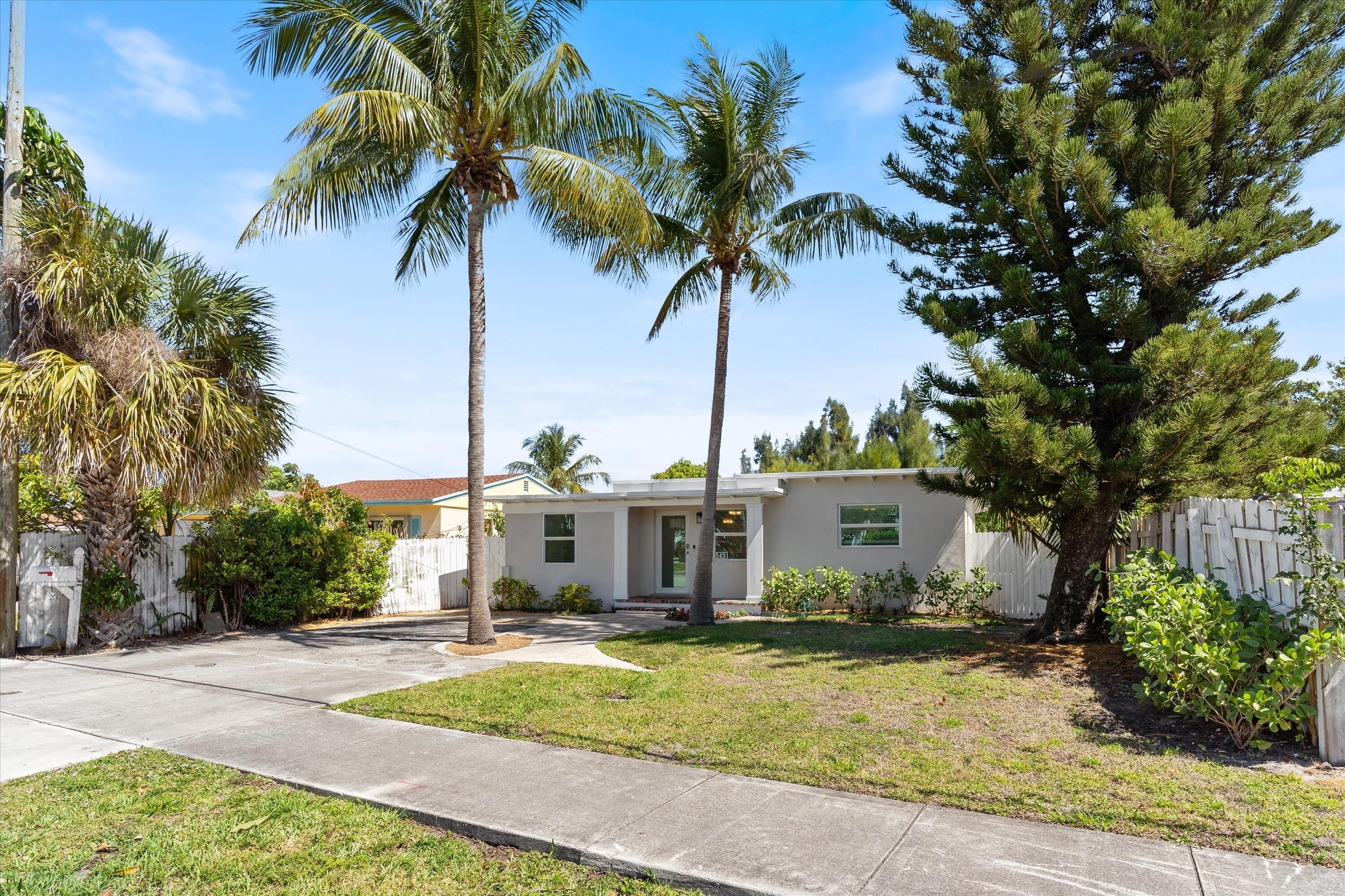 543 NE 3rd Avenue – photo 5