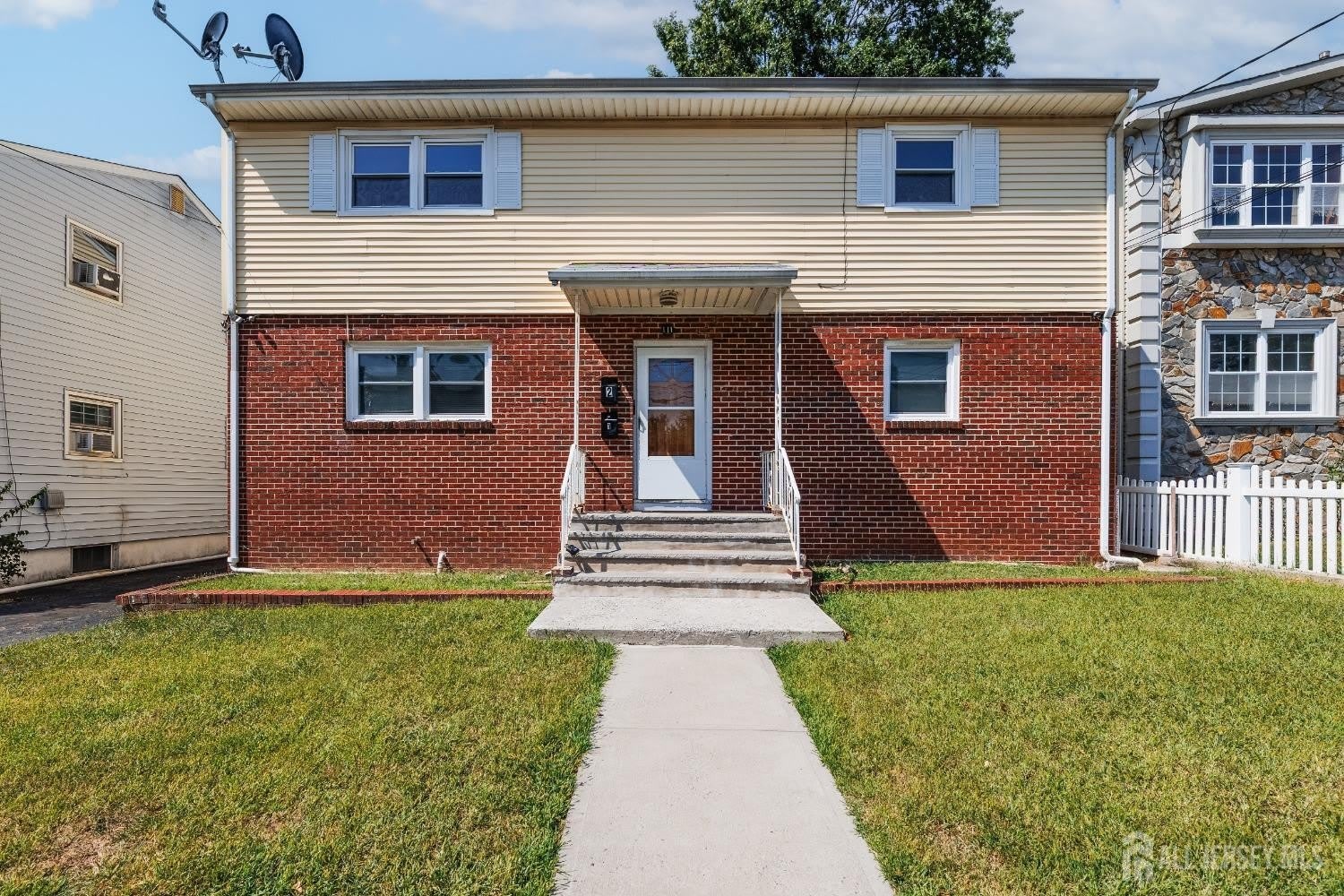 111 Emerson Street – photo 1