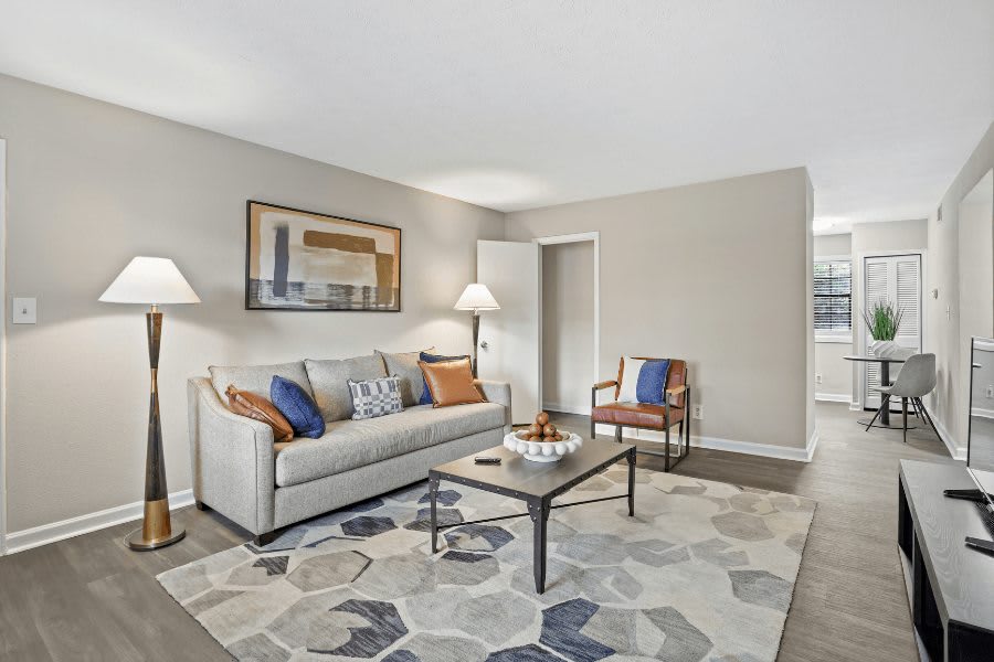 Brentwood Apartments – photo 2