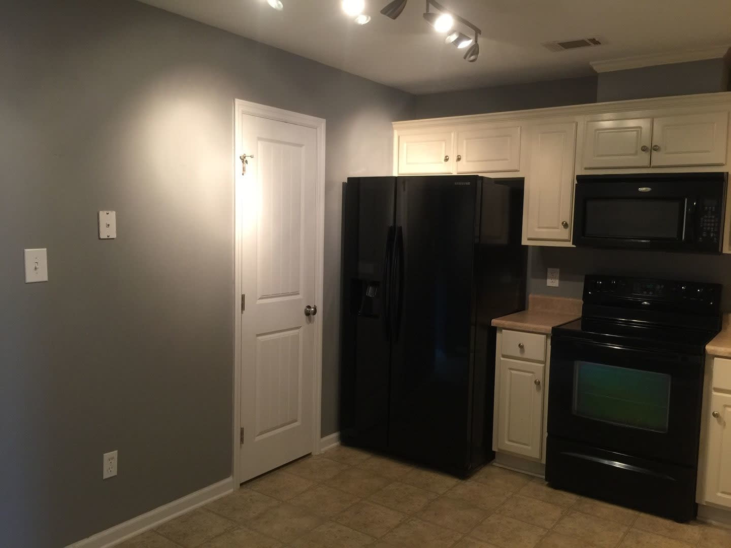 Executive Style Town Home – photo 5