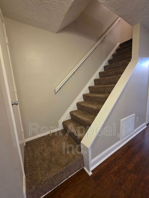 2507 Queen Anne Ct – photo 5