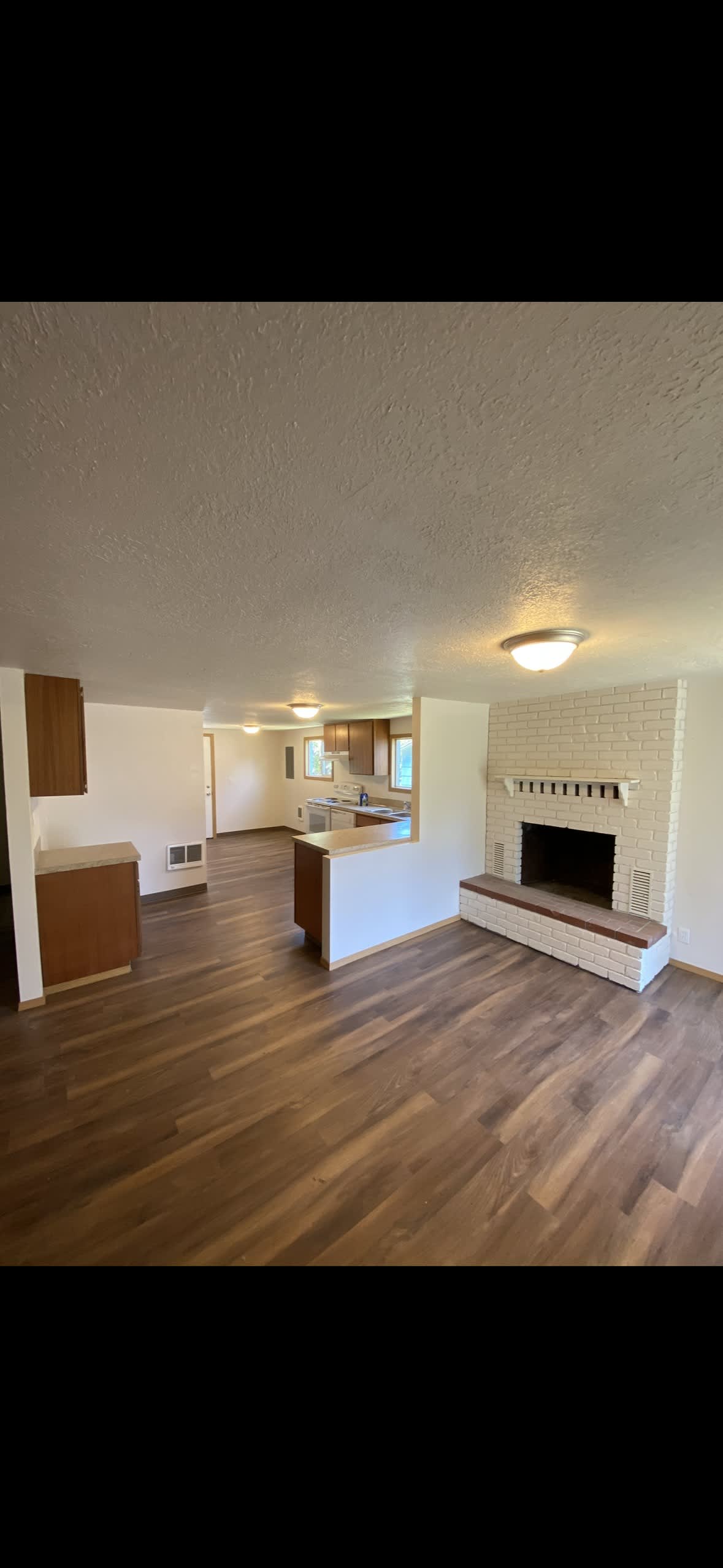 679 Southwest Douglas Street – photo 4