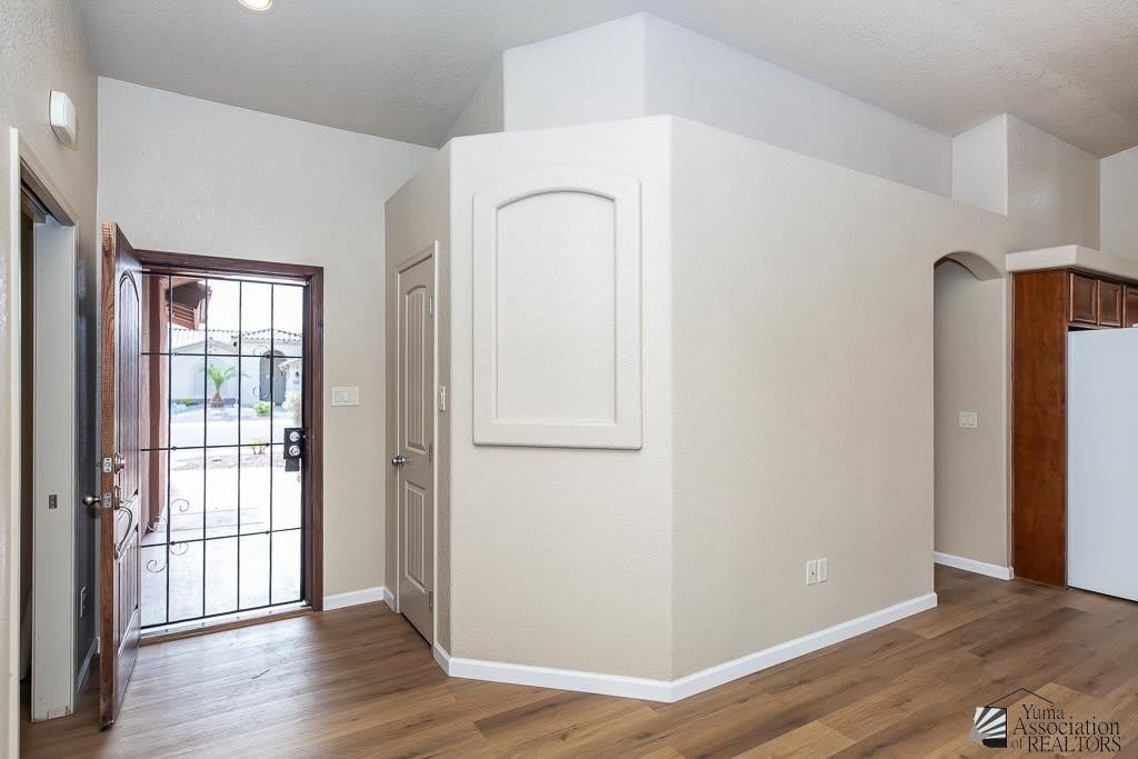 11592 E 27 St – photo 2