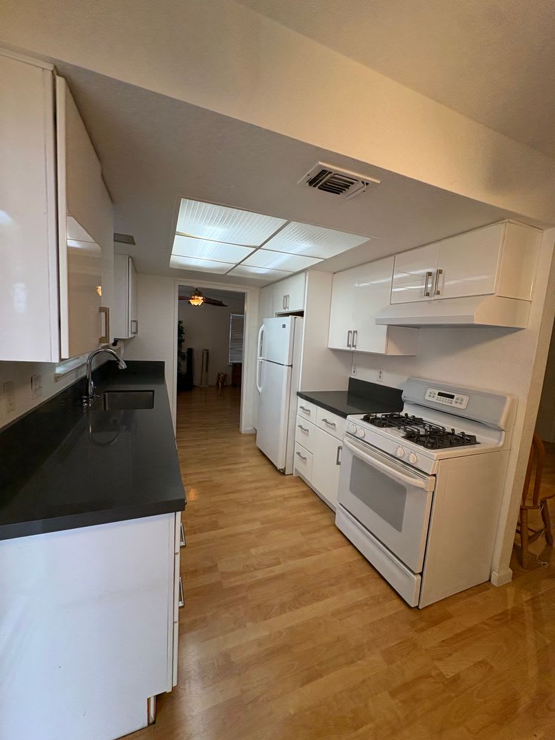 4 Bedroom Home – photo 4