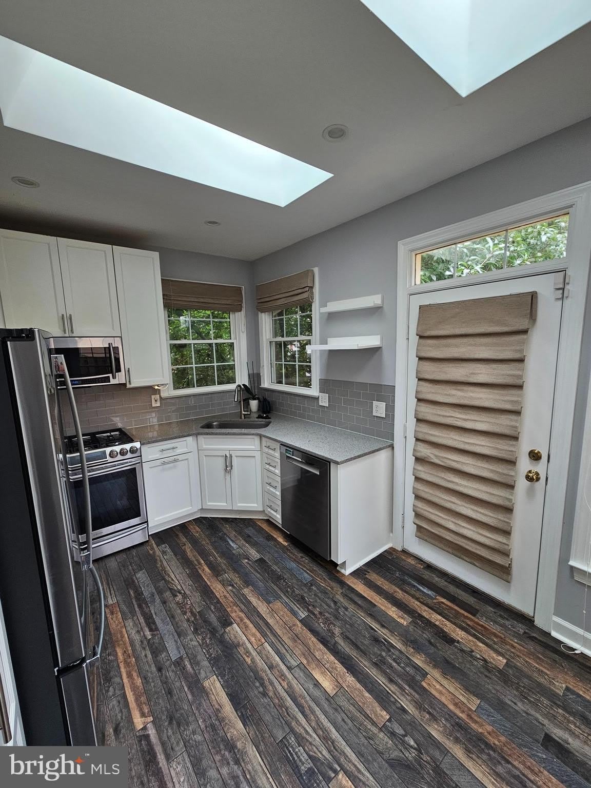 1369 PARK GARDEN Lane – photo 4