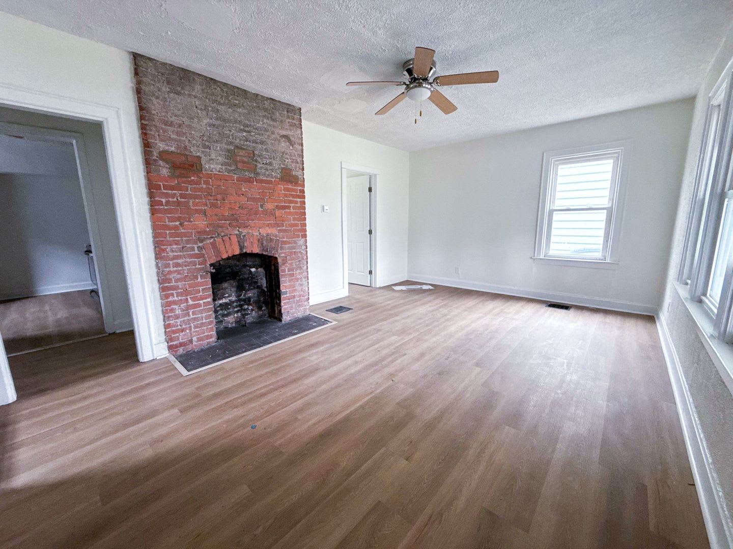 Newly Rehabbed 4BR Home w/ Front Porch, Back Deck & Full Basement – photo 3