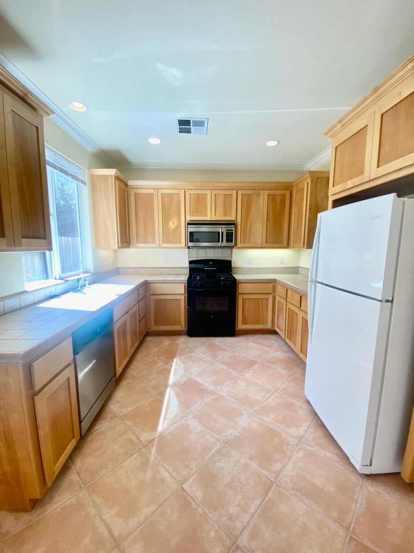 West Davis 5 Bedroom Home – photo 2