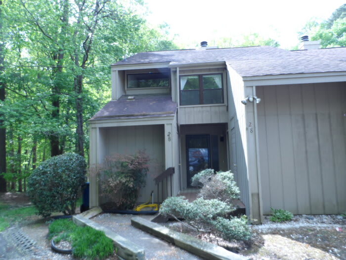 4100 Five Oaks Drive – photo 1